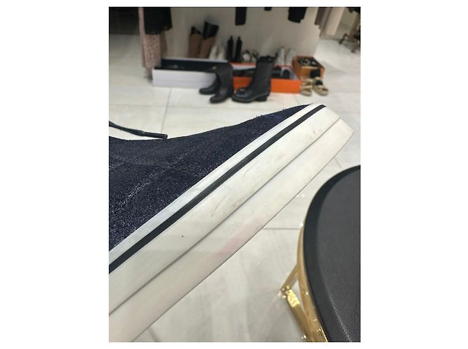 Chanel Navy gesteppte High-Top-Sneaker - EU 36.5 Gebraucht - Ansicht 7
