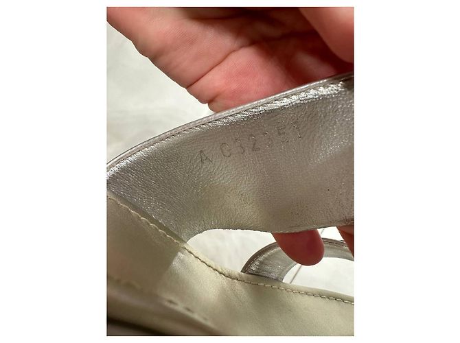 Mules Chanel in pelle argento con stella e cristalli EU 39 usate - vista 10