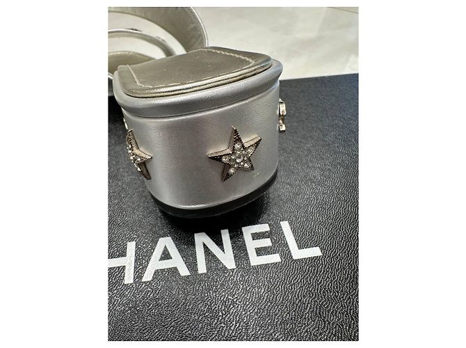 Mules Chanel in pelle argento con stella e cristalli EU 39 usate - vista 6