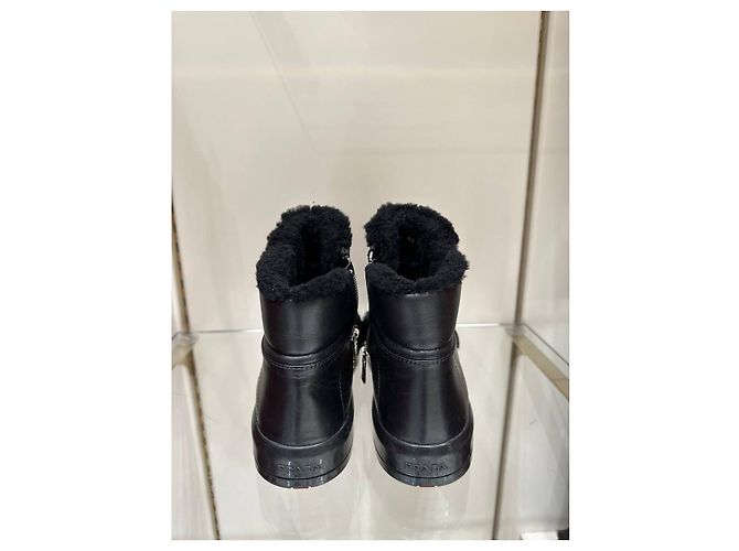 Prada Black Leather Shearling Lined Ankle Boots EU 38 Pre-owned - view 5