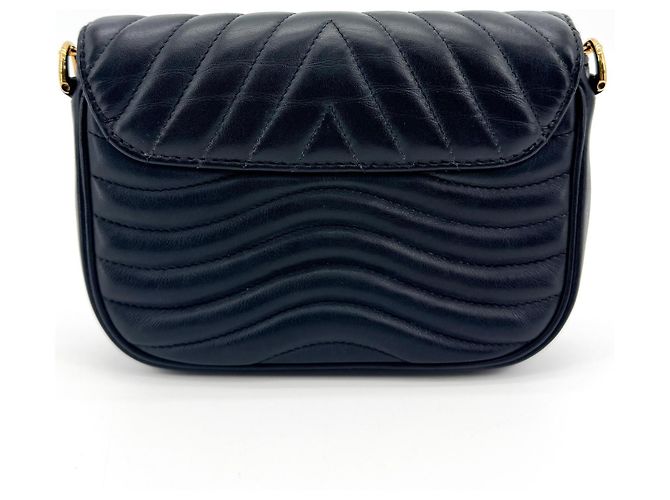 Louis Vuitton New Wave Multi Pochette de piel acolchada - vista 2