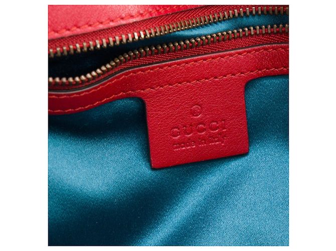GUCCI - Sac à bandoulière GG Marmont Medium Gucci en velours rouge Red - view 7