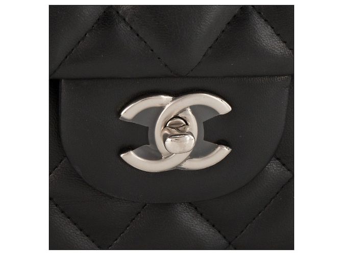 CHANEL - Borsa a tracolla Classique/Timeless Jumbo Chanel in pelle liscia nera Nero - vista 5