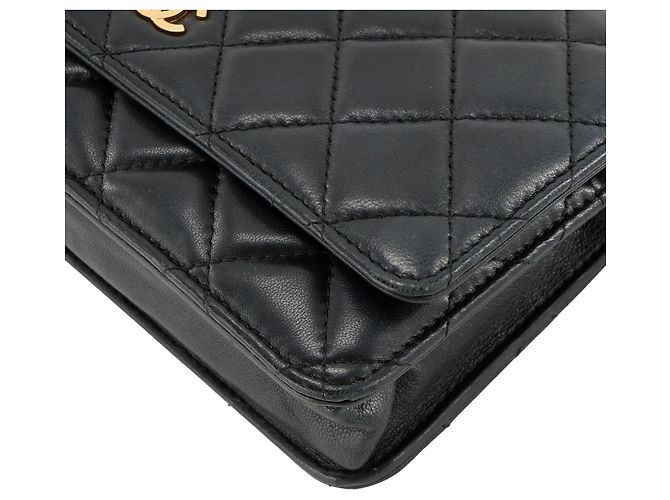 CHANEL - Bolsa de ombro Wallet On Chain Classic/Timeless Chanel em couro liso preto - vista 6