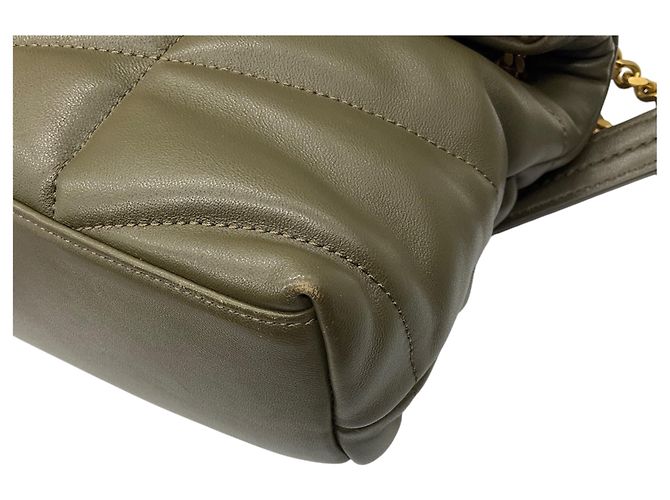 Autre Marque Borsa a tracolla Saint Laurent Small Loulou Puffer Monogram in nappa matelassé verde oliva - vista 10