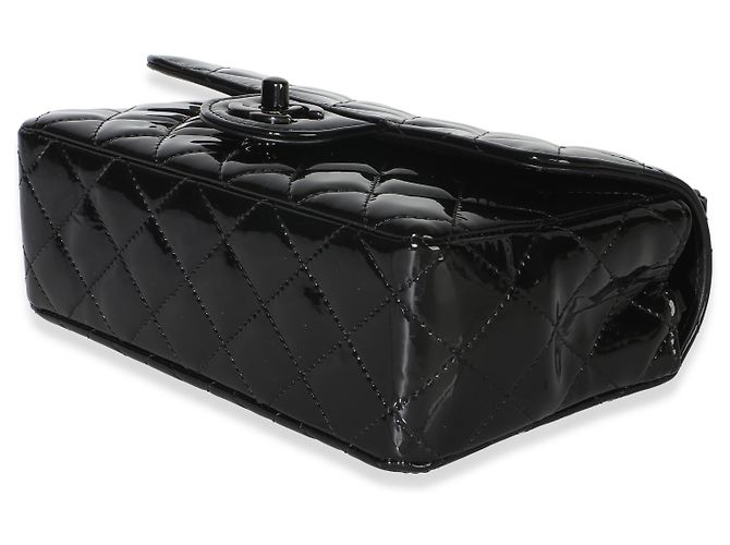 Gabrielle Borsa Chanel So Black Mini Rectangular Flap in pelle verniciata matelassé Nero - vista 6
