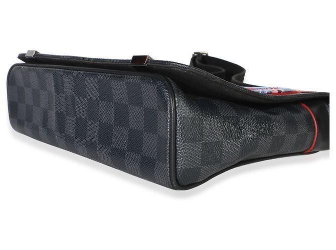 Louis Vuitton Damier Graphite Canvas Alps District PM Schwarz - Ansicht 6