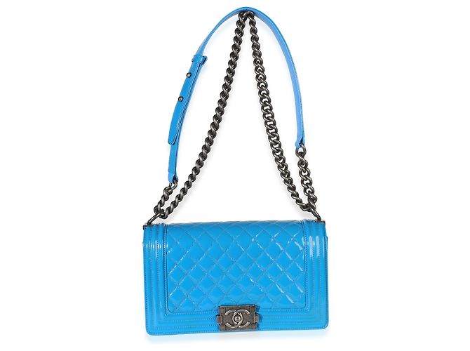 Borsa Chanel Boy Old Medium in vernice matelassé blu - vista 5