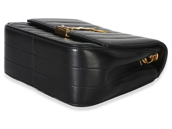 Autre Marque Saint Laurent Vicky Medium Kettentasche aus schwarzem gestepptem Lammleder mit Monogramm - Ansicht 7