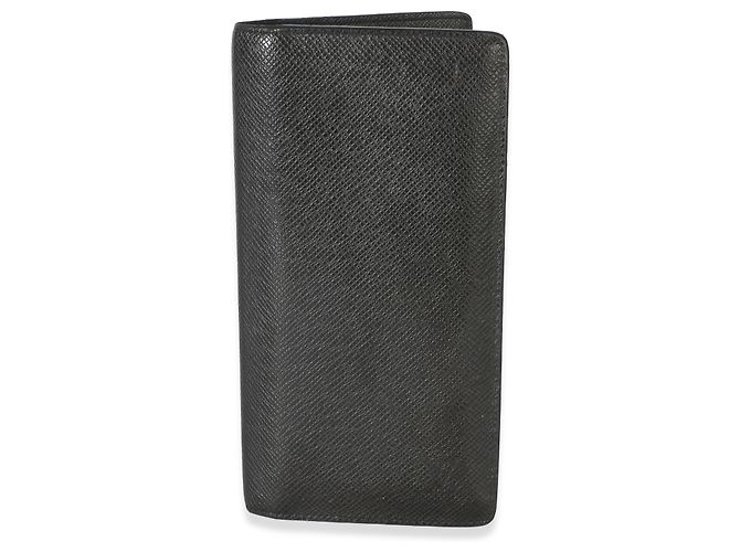 Cartera Louis Vuitton Brazza en Taiga negro - vista 7