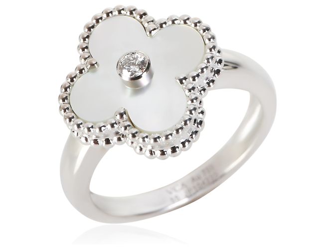 Van Cleef & Arpels Vintage Alhambra Ring aus Weißgold, Perlmutt und Diamanten - Ansicht 2