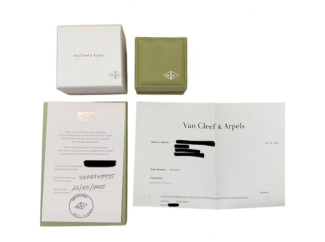 Van Cleef & Arpels Vintage Alhambra Ring aus Weißgold, Perlmutt und Diamanten - Ansicht 5