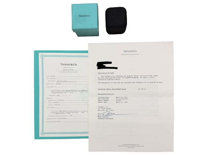 Tiffany & Co. 0.38 ct Round Brilliant Diamond Bezet Solitär-Verlobungsring - Ansicht 5