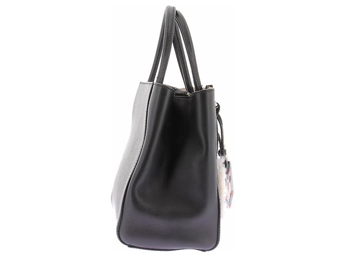 Fendi Schwarze Tasche mit Accessoire - Ansicht 4