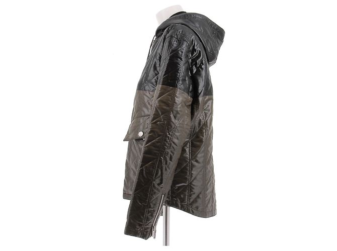 Hermès Gesteppte Kapuzenjacke in Schwarz und Khaki - Ansicht 4