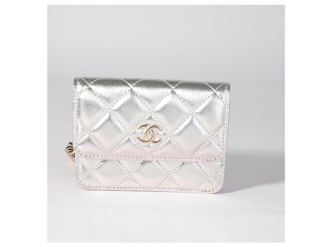 Chanel Metallic Ombre gesteppte Lammfell-Gürteltasche - Ansicht 7
