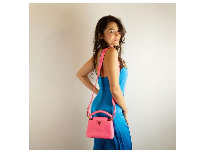 Louis Vuitton Borsa a mano Capucines Mini in pelle di vitello Rosa - vista 4
