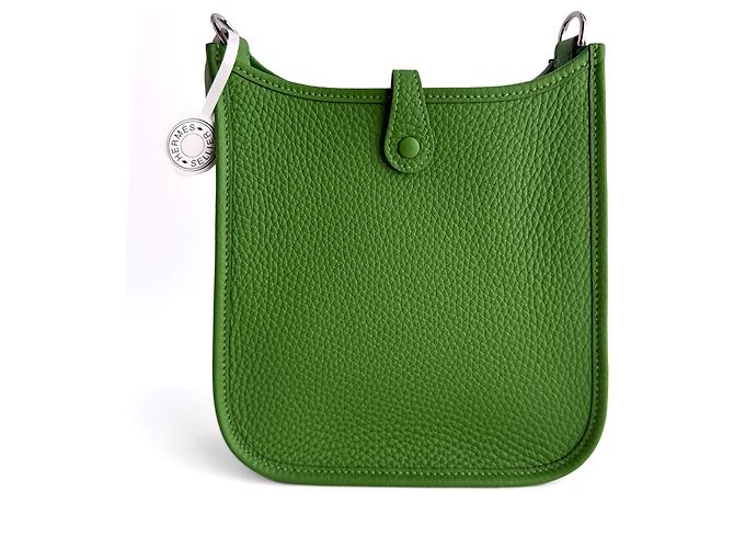 Hermès Evelyne 16 TPM Pelle Taurillon Clemence Amazone Hobo Crossbody Vert Yucca - vista 4