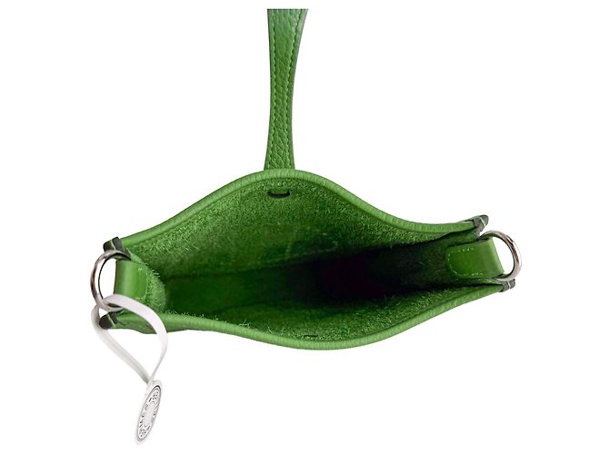 Hermès Evelyne 16 TPM Pelle Taurillon Clemence Amazone Hobo Crossbody Vert Yucca - vista 10