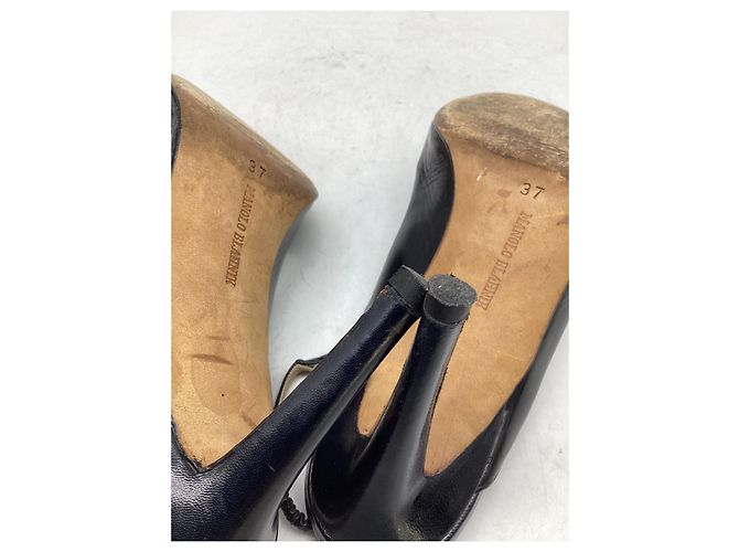 Décolleté Slingback Manolo Blahnik in pelle nera - vista 19