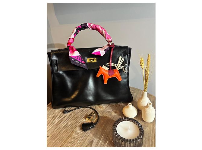 Borsa Hermès Kelly in pelle box nera retourné - vista 3