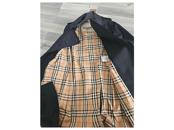 Burberry The Kensington Gabardina de algodón negra - vista 14