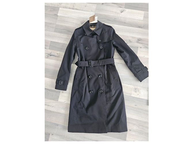 Burberry The Kensington Gabardina de algodón negra - vista 15