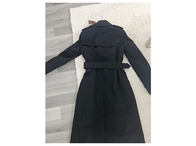 Burberry The Kensington Gabardina de algodón negra - vista 3