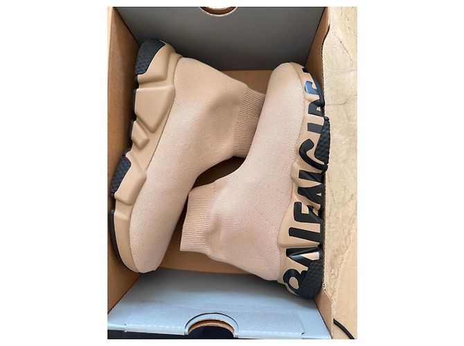 Balenciaga Speed Graffiti Sneakers - vista 5