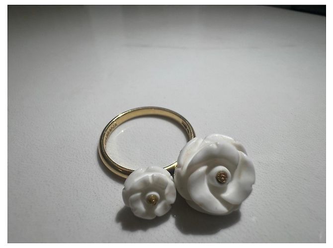Anello Dolce & Gabbana Mamma in oro 18K e calcedonia bianca - vista 3