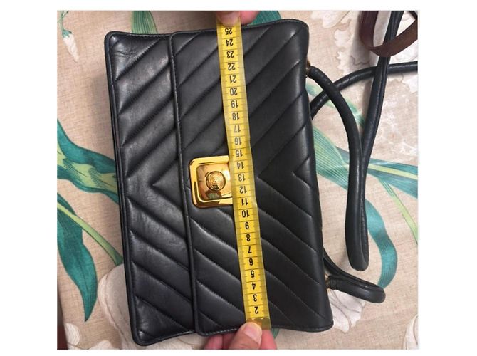 Bolsa Chanel Clássica Preta Couro Chevron - vista 11