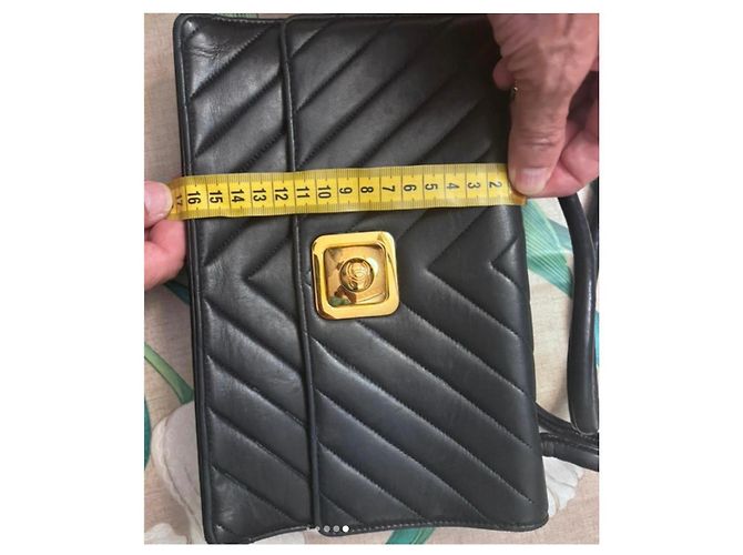 Bolsa Chanel Clássica Preta Couro Chevron - vista 12