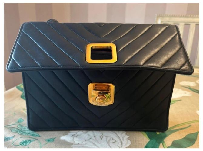Bolsa Chanel Clássica Preta Couro Chevron - vista 5