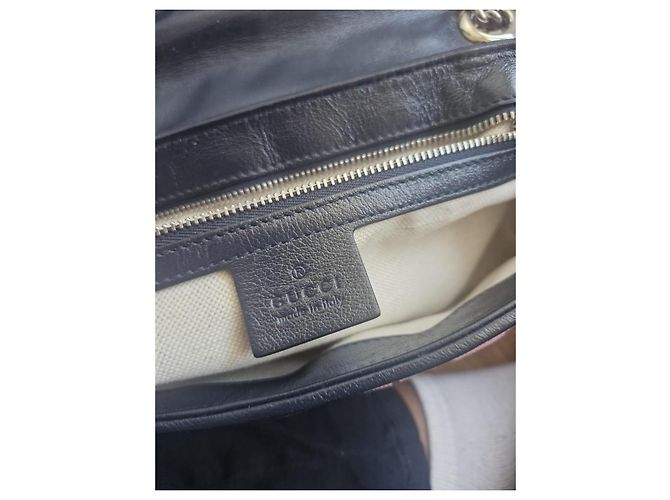 Borsa a Tracolla Gucci Marmont GG Supreme Rosa - vista 4