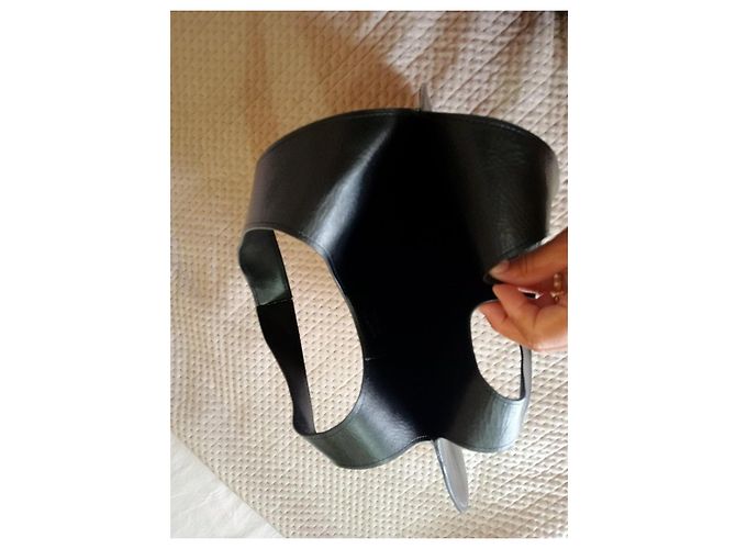Coperni Bolsa de mão em forma de coração em couro preto - vista 4