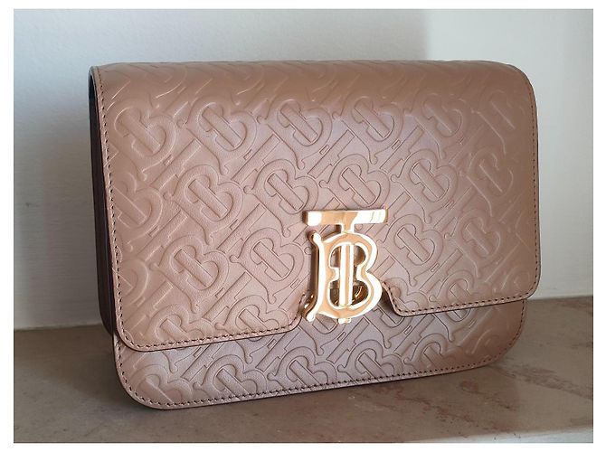 Kleine Burberry TB Schultertasche aus hellkamelfarbenem Leder mit Monogramm - Ansicht 3