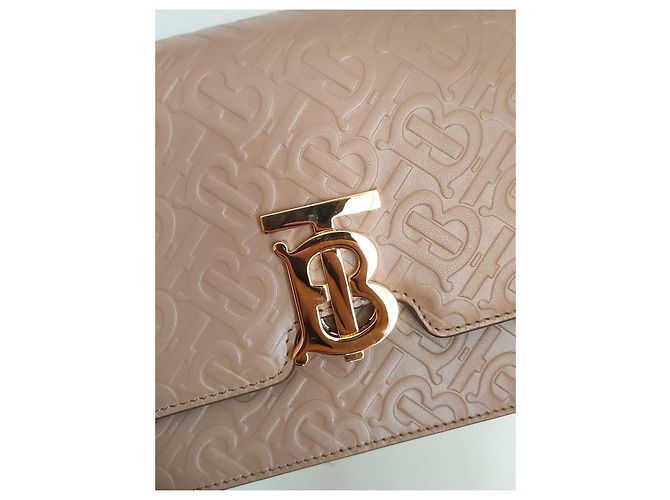 Kleine Burberry TB Schultertasche aus hellkamelfarbenem Leder mit Monogramm - Ansicht 9
