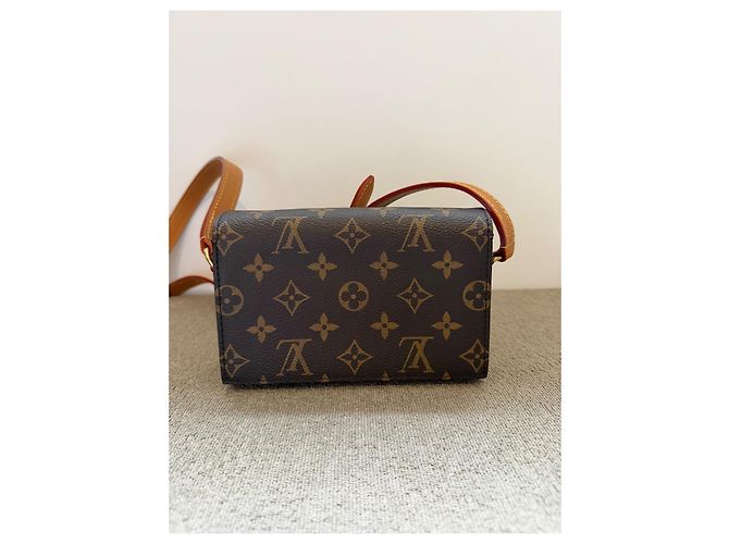 Saco de ombro Louis Vuitton Monogram Petite Malle - vista 5