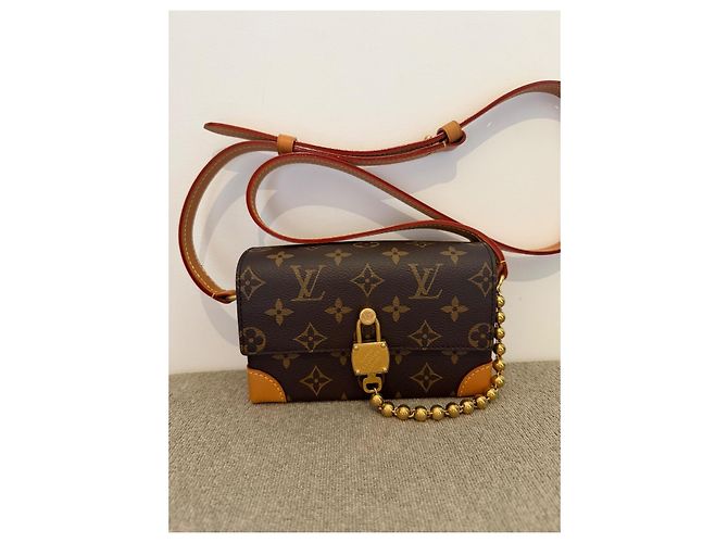 Saco de ombro Louis Vuitton Monogram Petite Malle - vista 6