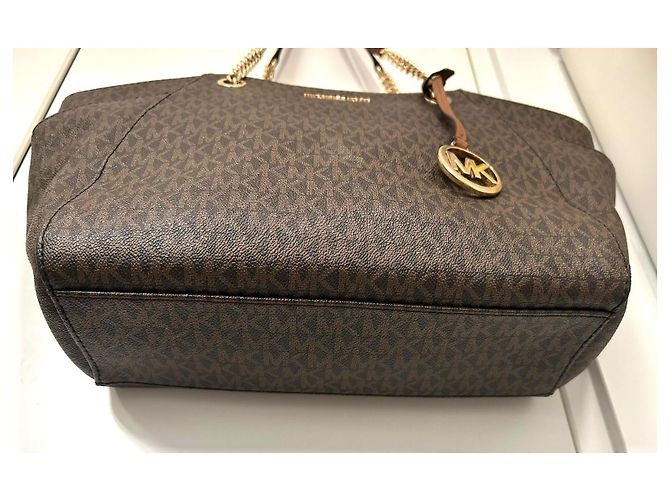 el icónico Michael Kors Jet Set Travel Large Chain Shoulder Tote - vista 13