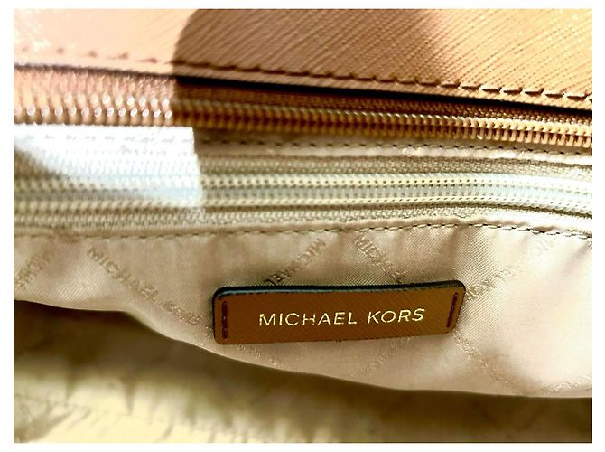 el icónico Michael Kors Jet Set Travel Large Chain Shoulder Tote - vista 7