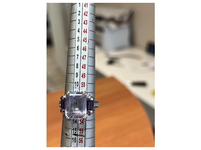Bague Mauboussin en or blanc avec améthyste et diamants - vue 7