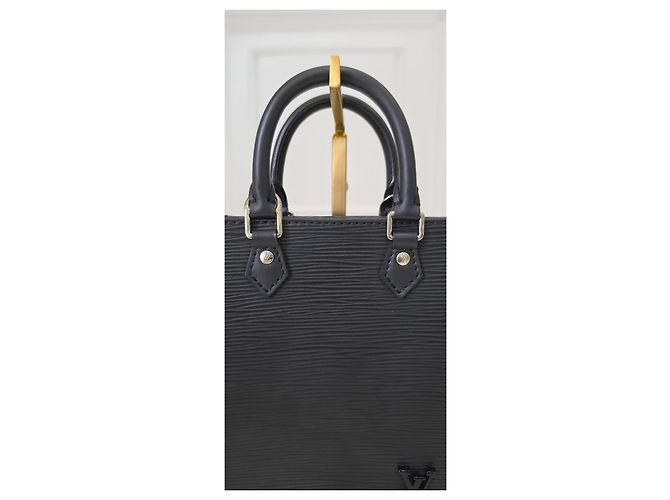 Borsa Louis Vuitton Epi Pochette Metis - vista 14