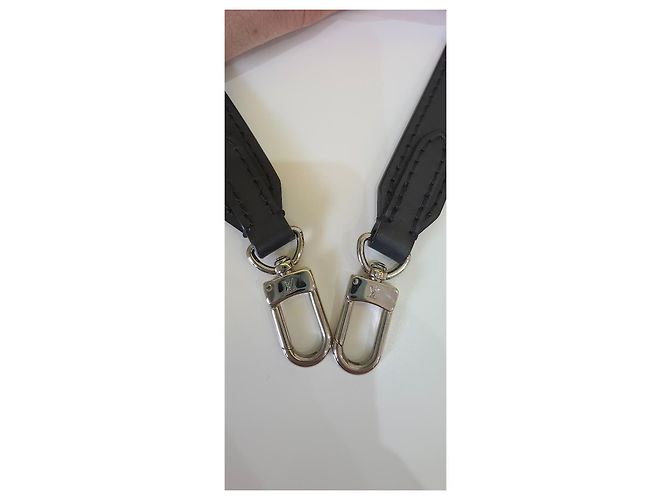Borsa Louis Vuitton Epi Pochette Metis - vista 7