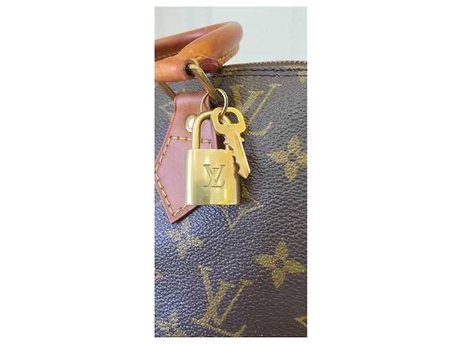 Bolso Louis Vuitton Alma Monogram - vista 6