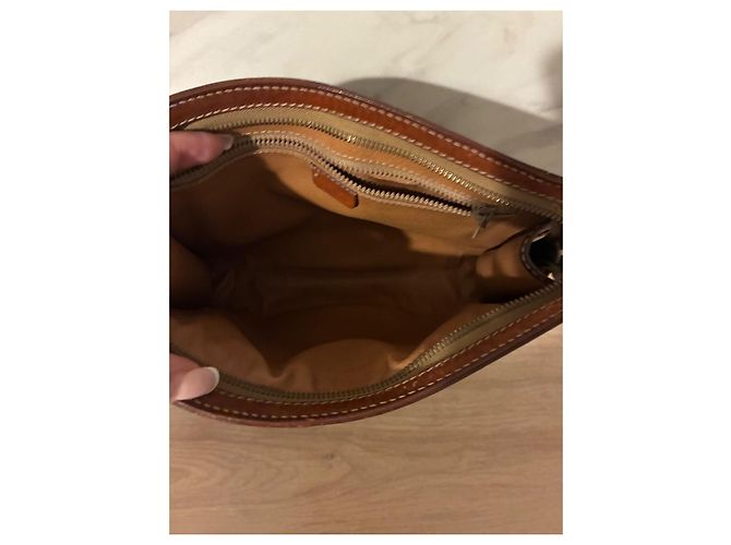 Bolsa de mão em couro marrom Céline Macadam - vista 17