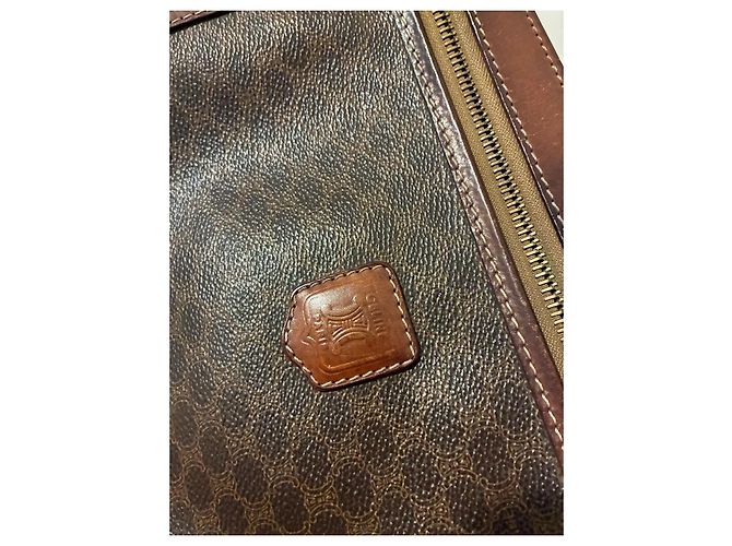 Bolsa de mão em couro marrom Céline Macadam - vista 2