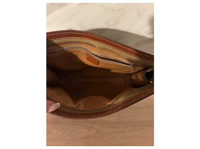 Bolsa de mão em couro marrom Céline Macadam - vista 4