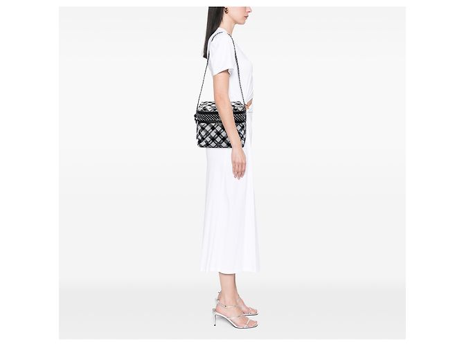 Chanel Lunch Box Schultertasche aus schwarzem CC Canvas Gingham - Ansicht 6