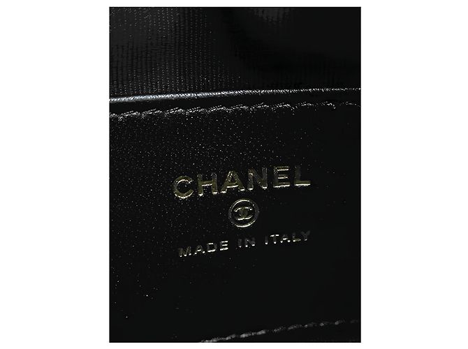 Chanel Pochette Mini Matelassé in Pelle di Agnello Nera con Catena - vista 5